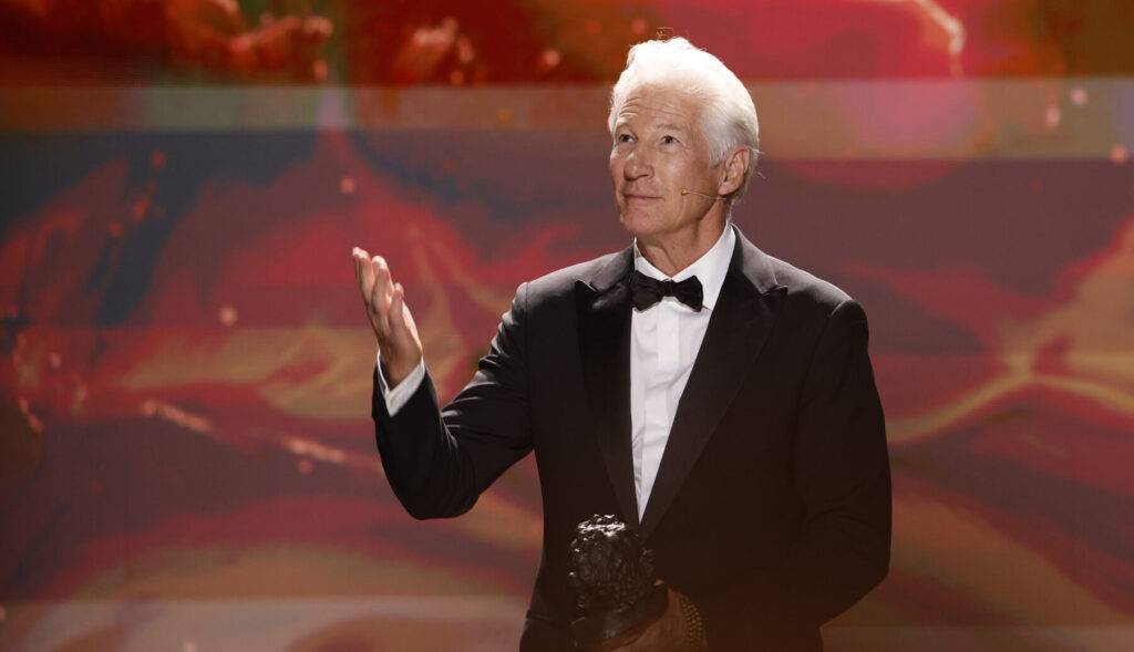 Richard Gere acusa a Trump de "matón" al recoger el Goya Internacional - AlbertoNews