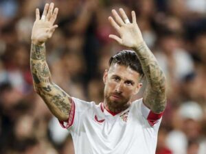 Sergio Ramos emprende camino a Monterrey