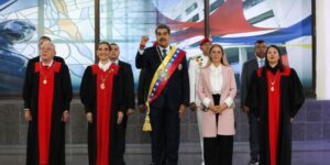 TSJ admite falta de independencia al adherirse al “camino trazado por Chávez” ¿Fin de la República? (+Video)