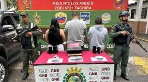 Trasladan más de 9 kilos de droga en la batería en una camioneta