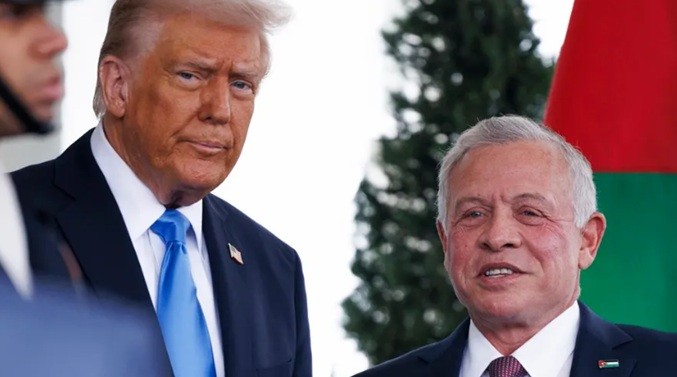 Trump dice que Estados Unidos «se tomará» la Franja de Gaza