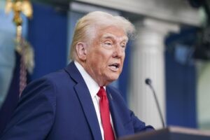 Donald Trump confirmó que no hay supervivientes en el accidente aéreo ocurrido en la noche del miércoles en las inmediaciones de Washington.