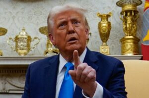 Trump dice que si Hamás no libera a los rehenes antes del sábado desatará el "infierno" - AlbertoNews