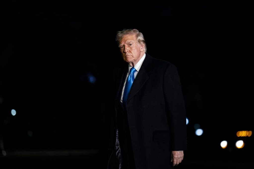 Trump hablará este lunes con Sheinbaum y Trudeau sobre aranceles