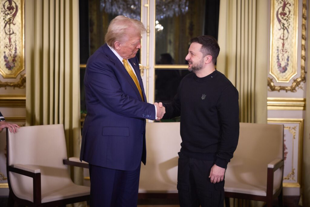Trump llama "dictador" a Zelenski y le avisa que si no actúa "rápido" su país desaparecerá