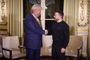 Trump llama "dictador" a Zelenski y le avisa que si no actúa "rápido" su país desaparecerá