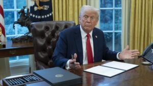 Trump pausa un mes la entrada en vigor de los aranceles a México y Canadá