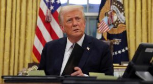 Trump pone fecha para anunciar sus nuevos aranceles a los automóviles: el 2 de abril