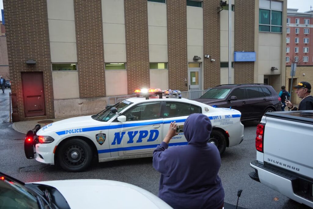 Un detective de NY es enjuiciado por ayudar a la familia Bonanno contra sus rivales de la mafia - AlbertoNews