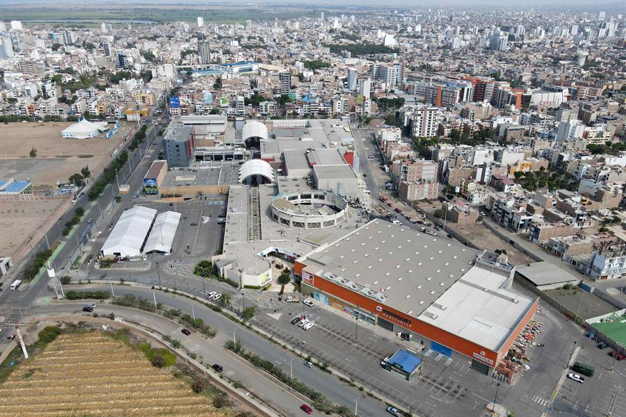 Una familia de tres miembros, entre los 6 muertos en desplome de centro comercial en Perú - AlbertoNews