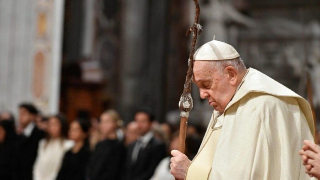 Vaticano informó empeoramiento por broncoespasmo repentino