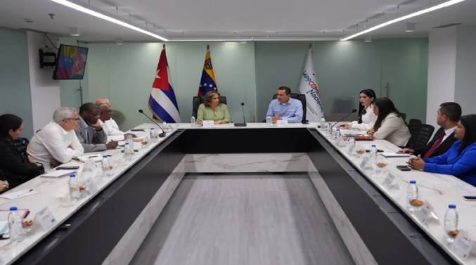Venezuela y Cuba establecen estrategias para fortalecer el intercambio comercial
