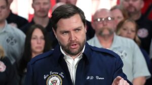 Vicepresidente de EEUU, JD Vance, acudirá a cumbre IA en París, según funcionarios
