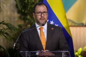 Yván Gil tacha de "engañosas" las cifras de la ONU sobre ayuda humanitaria en el país