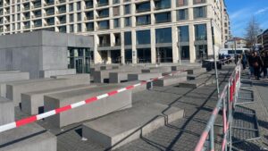 autor de ataque con cuchillo quería "matar judíos" – DW – 22/02/2025