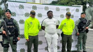 intentó huir lanzándose a un río