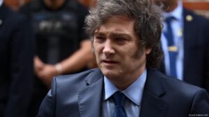investigarán criptomoneda promovida por Milei – DW – 16/02/2025