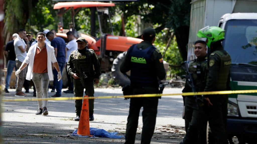 lanzan explosivo contra la Policía en zona rural de Jamundí, Valle; cayó en una casa