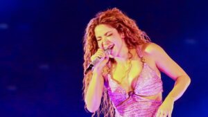 ¿Por qué Shakira aplazó su concierto en Medellín?