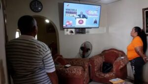 "Somos ingenuos ante la atrocidad que está ocurriendo": la venezolana que reconoció a su hijo entre los deportados a El Salvador por orden de Trump - AlbertoNews