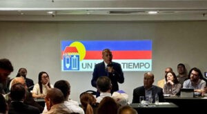 Abstenerse en regionales es "dejar camino libre al oficialismo"