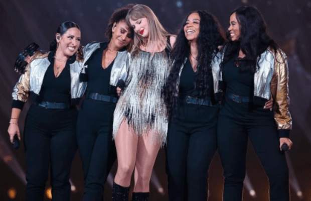 Acusan a dos personas de robar 900 entradas del «Eras Tour» de Taylor Swift