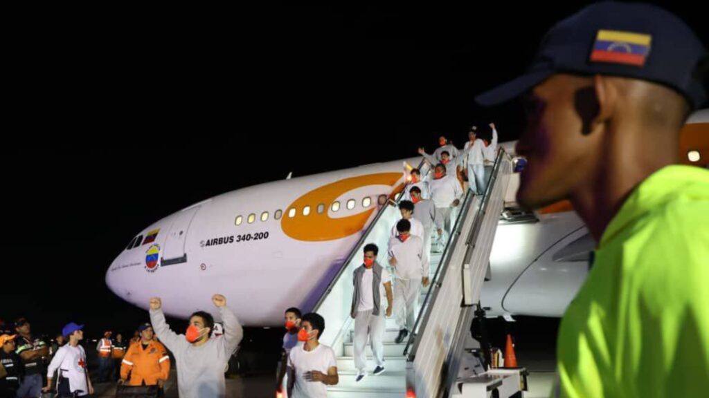 Administración Maduro anuncia reanudación de vuelos de repatriación desde EEUU