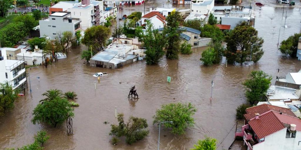 Al menos seis muertos por fuerte temporal en Argentina