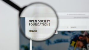 Allanan entidades afiladas a las fundaciones de Soros en un país del BRICS