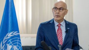 Alto comisionado DD.HH. de la ONU pide negociaciones políticas urgentes entre oposición y Miraflores