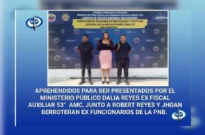 Aprehendidos una exfiscal auxiliar y dos funcionarios de la PNB