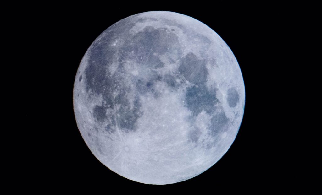 Así de espectacular se ve un eclipse lunar desde la Luna