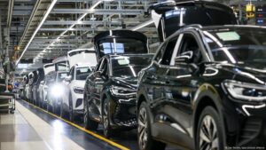 Así quiere impulsar la UE la industria europea del automóvil – DW – 06/03/2025