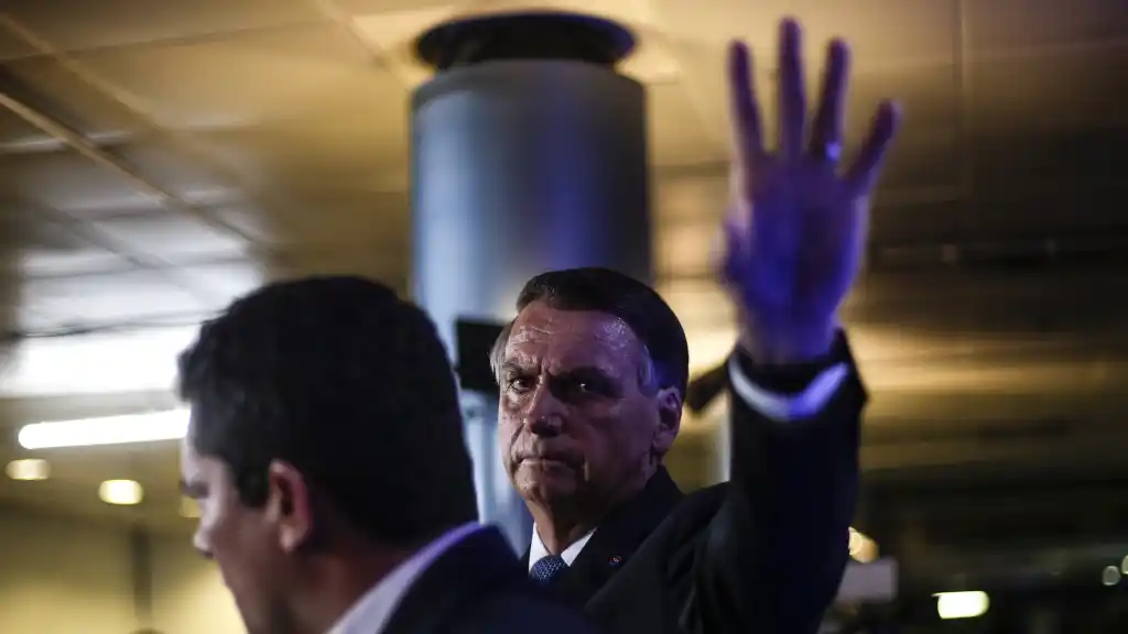 Bolsonaro afirmó que la denuncia en su contra avanza porque está primero en las encuestas - AlbertoNews