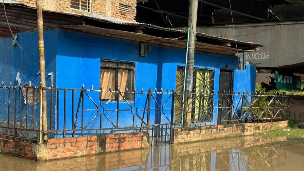 Cali, en alerta naranja por lluvias que aumentaron el nivel del río Cauca; hay cinco zonas afectadas en el oriente