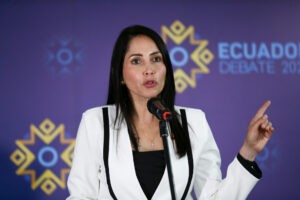 Candidata en Ecuador reconocerá a Maduro si gana la presidencia