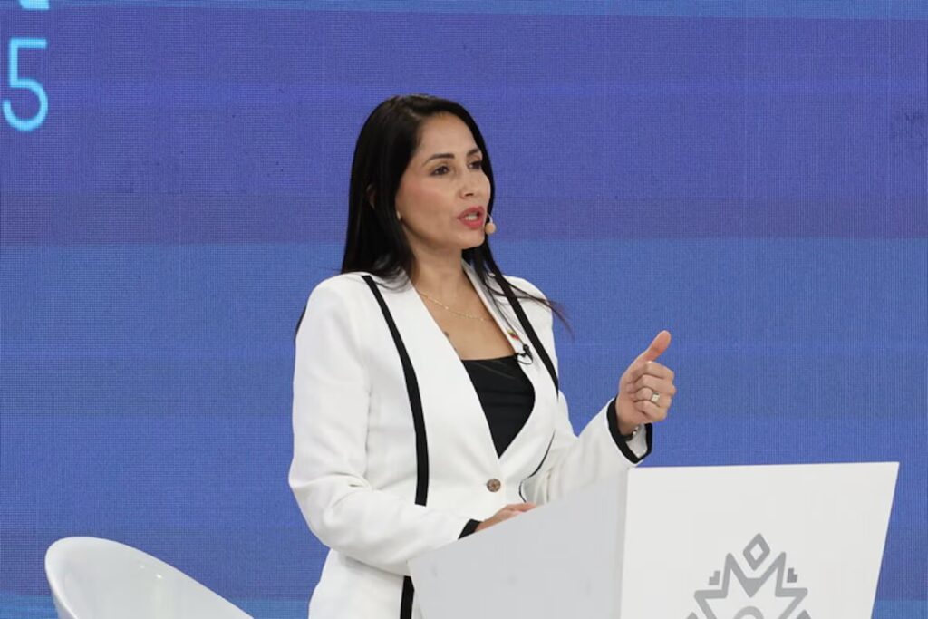 Candidata izquierdista de Ecuador reconocerá a Maduro si gana elección: "Necesitamos devolver venezolanos que nos quitan empleos o generan violencia" - AlbertoNews
