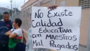 Cendas: Maestros necesitan 36 sueldos mensuales para pagar la canasta básica