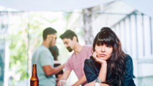 Cinco opciones de excusas que puede usar para evitar un evento sin quedar mal, según la inteligencia artificial