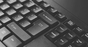 Cómo saber si algo anda mal con el teclado del computador y cómo se cambia