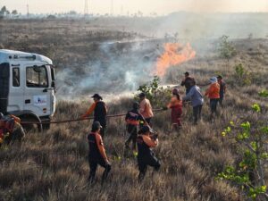 Controlan en 95 % incendio en Uverito