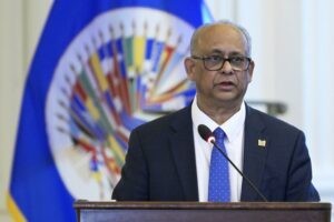 Costa Rica, Ecuador y Dominicana se suman al apoyo al surinamés Ramdin para liderar la OEA