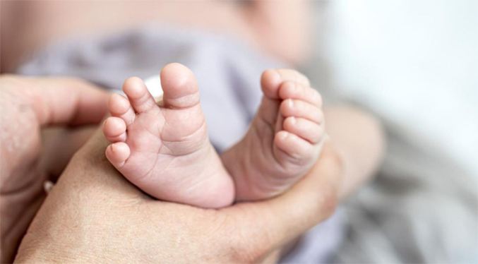 Declaran muerta a una bebé y despierta en la morgue