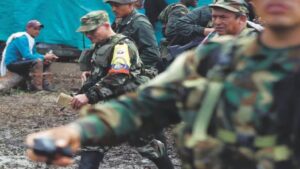 Dejan en libertad a 2 personas que estaban en poder de disidencia de las FARC en Colombia - AlbertoNews