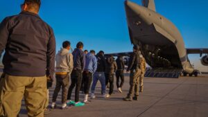 Donald Trump lanzó CBP Home, una app para que los inmigrantes ilegales se autodeporten de EEUU