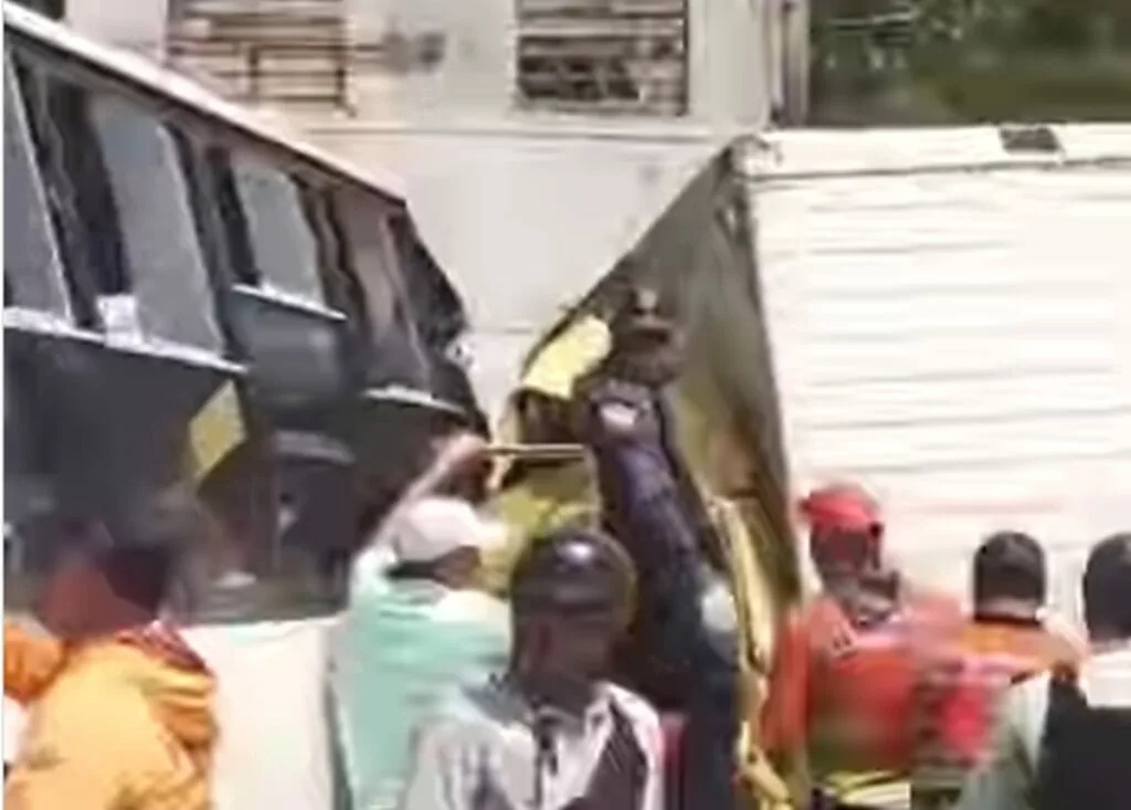 Dos muertos dejó colisión de vehículos en Valencia