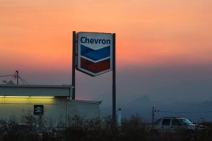 EE.UU da plazo hasta el 3 de abril para liquidar operaciones de Chevron en el país