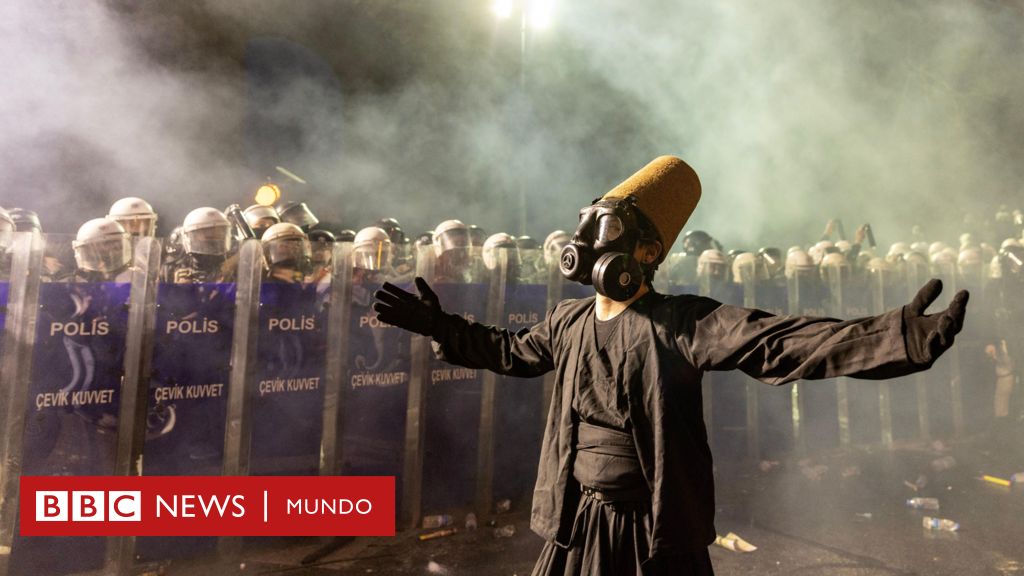 Ekrem Imamoglu: 3 claves para entender las masivas manifestaciones en Turquía que desafían a Erdogan y por las que ya han detenido a más de 1.000 personas