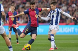 El Barça conserva el liderato al golear a una Real Sociedad en inferioridad - AlbertoNews