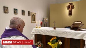El Papa Francisco es visto por primera vez desde que fue hospitalizado